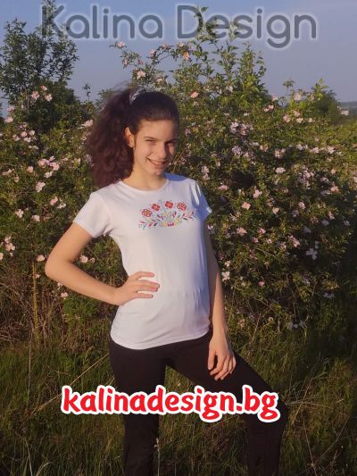 Дамска тениска с щампа Тракийска Шевица